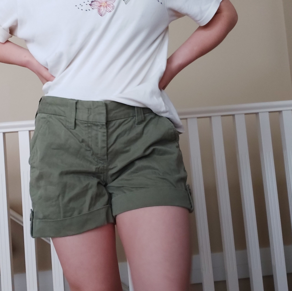 army green tree shorts